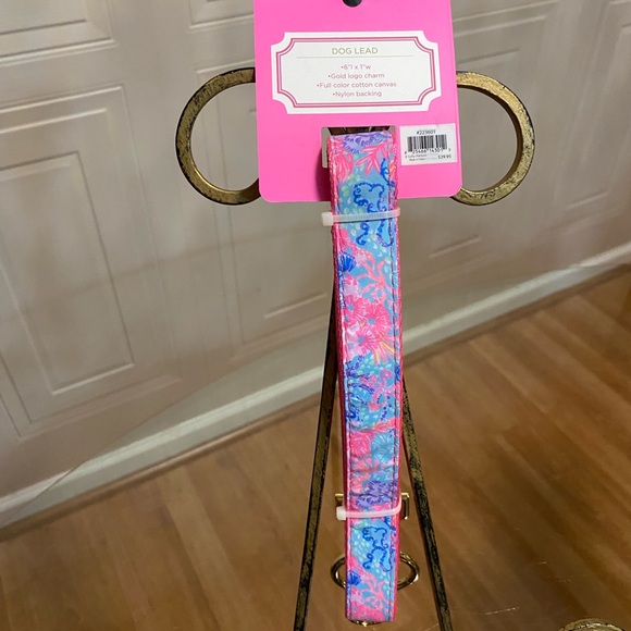 NEW Lilly Pulitzer M/L Leash/Lead Pink NWT Good Logo Charm Full Color Canvas - Picture 5 of 7